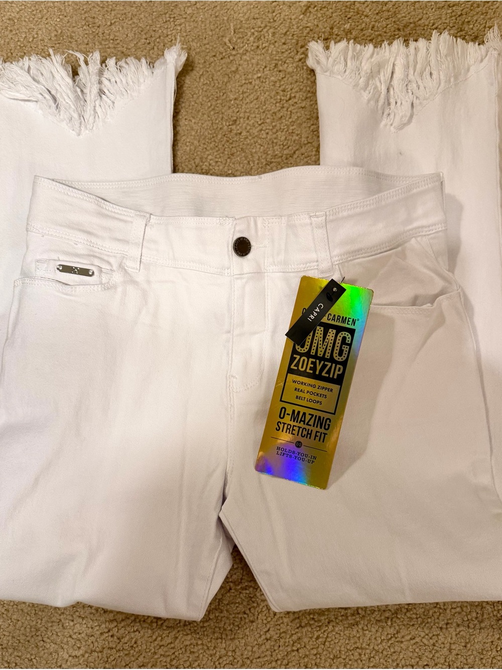 Coco+Carmen White Frayed Hem Stretch Capri Jeans